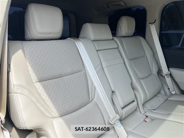 Toyota LAND CRUISER 2023-05 611103-20