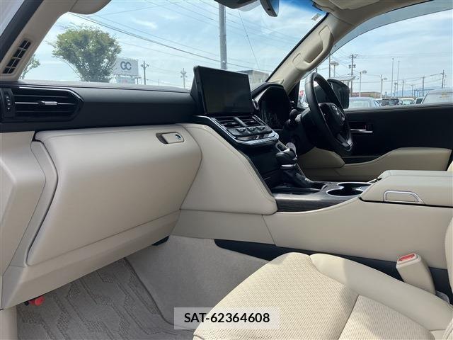 Toyota LAND CRUISER 2023-05 611103-21