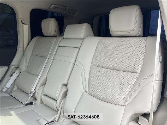 Toyota LAND CRUISER 2023-05 611103-24