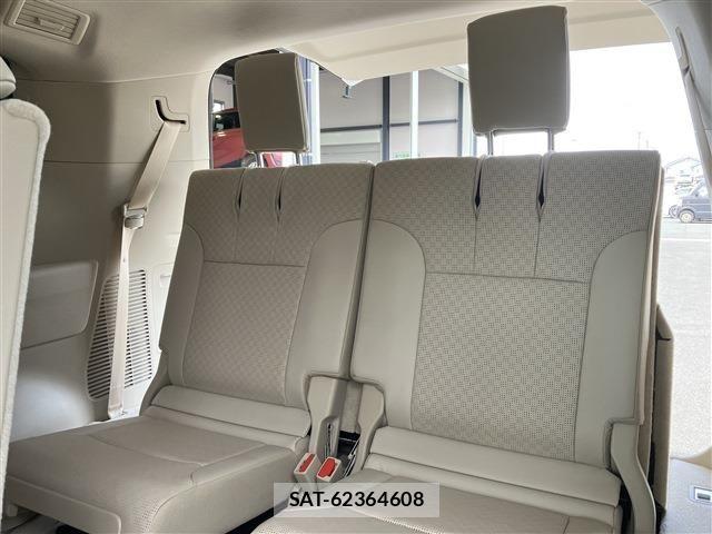 Toyota LAND CRUISER 2023-05 611103-27