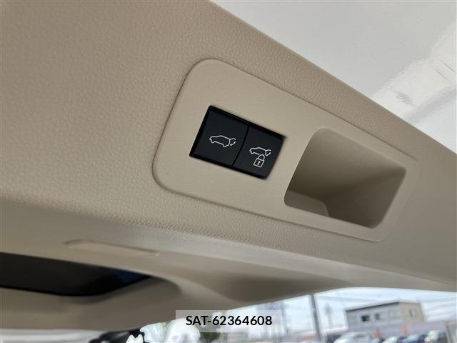 Toyota LAND CRUISER 2023-05 611103-29
