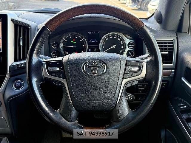Toyota LAND CRUISER 2016-10 797610-13