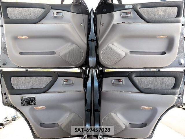 Toyota LAND CRUISER 2003-01 923464-7
