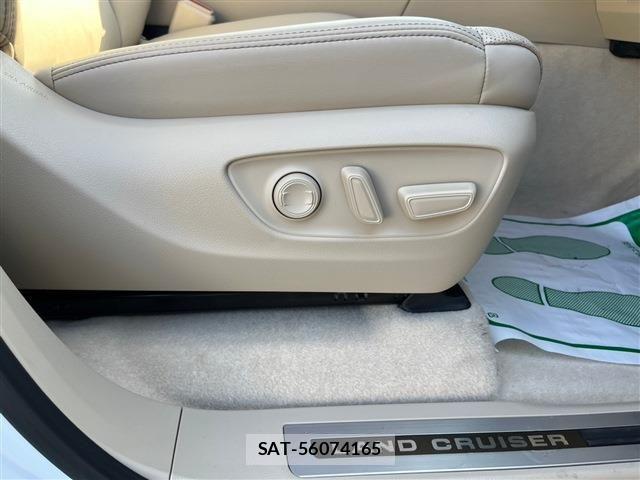 Toyota LAND CRUISER 2023-12 1212632-16