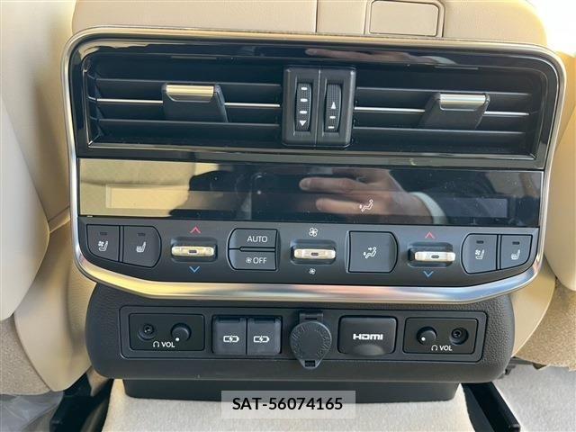 Toyota LAND CRUISER 2023-12 1212632-19