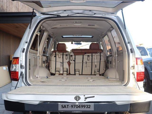 Toyota LAND CRUISER 2003-01 1338580-9