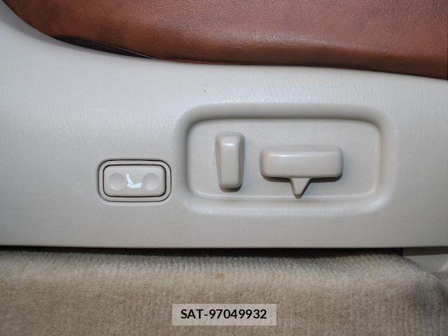 Toyota LAND CRUISER 2003-01 1338580-15