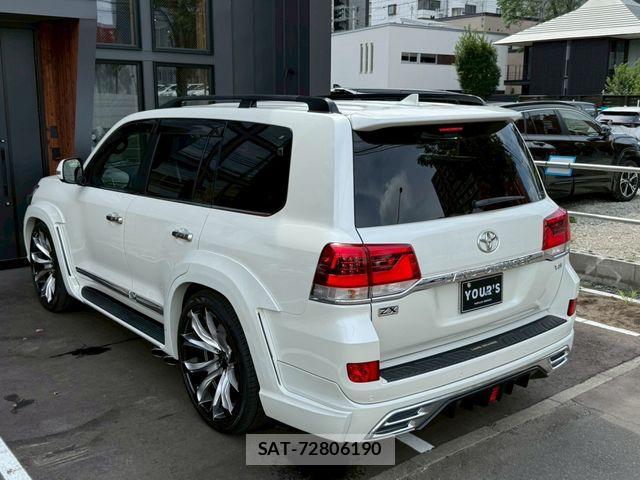 Toyota LAND CRUISER 2016-04 1361996-17