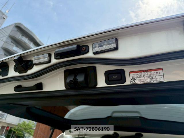 Toyota LAND CRUISER 2016-04 1361996-25