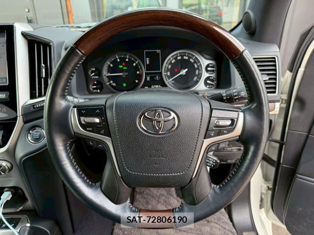 Toyota LAND CRUISER 2016-04 1361996-8