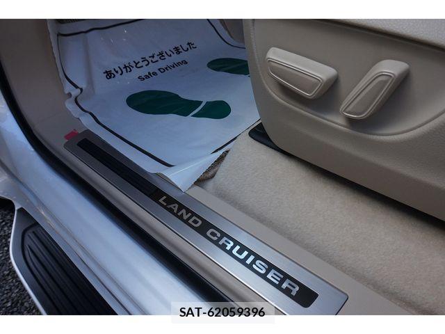 Toyota LAND CRUISER 2022-11 1429058-22