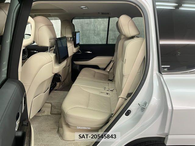Toyota LAND CRUISER 2023-05 1445946-9