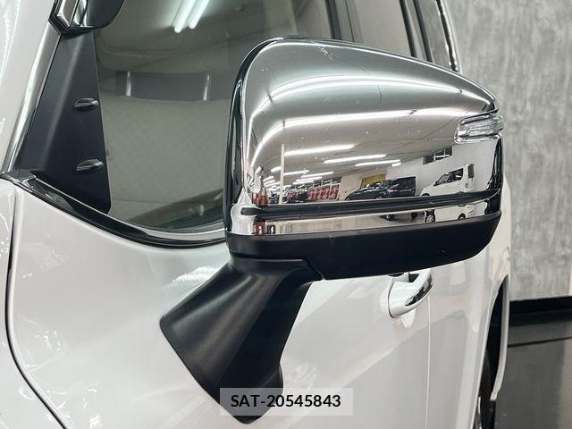 Toyota LAND CRUISER 2023-05 1445946-24