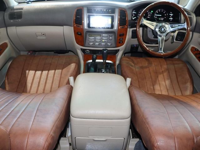 Toyota LAND CRUISER 2006-01 1463811-1