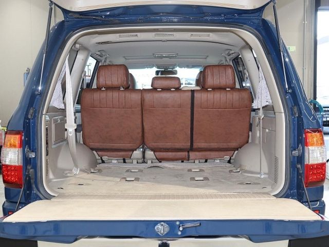 Toyota LAND CRUISER 2006-01 1463811-7