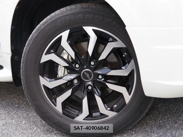 Toyota LAND CRUISER 2020-08 1661325-10