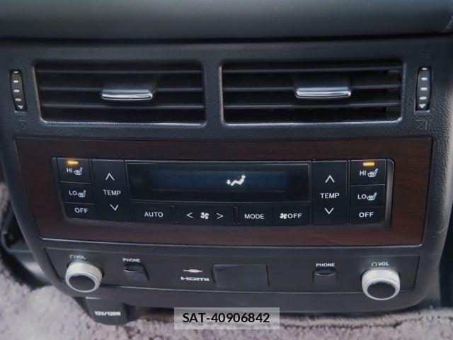 Toyota LAND CRUISER 2020-08 1661325-17