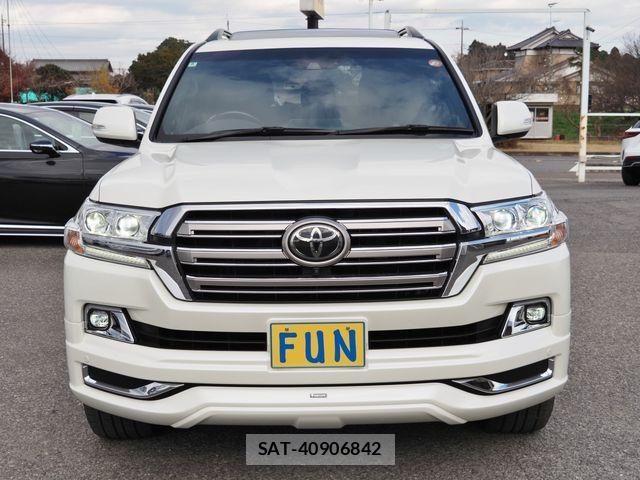 Toyota LAND CRUISER 2020-08 1661325-1