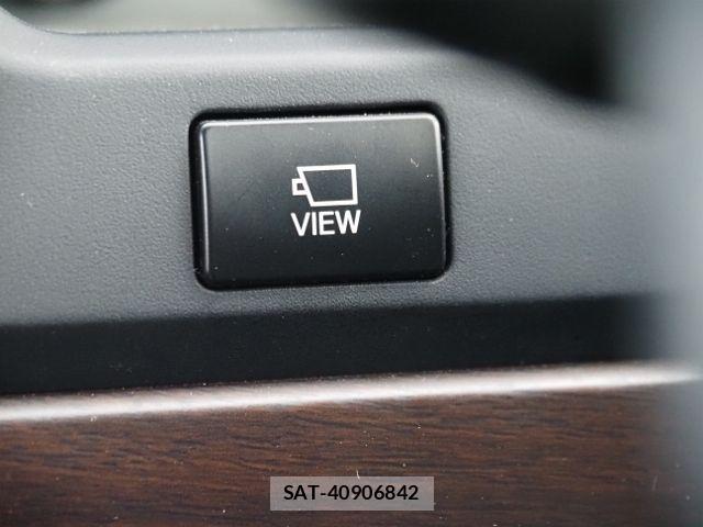 Toyota LAND CRUISER 2020-08 1661325-26