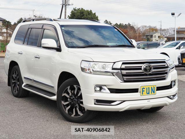 Toyota LAND CRUISER 2020-08 1661325-2