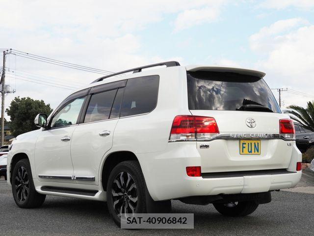 Toyota LAND CRUISER 2020-08 1661325-5