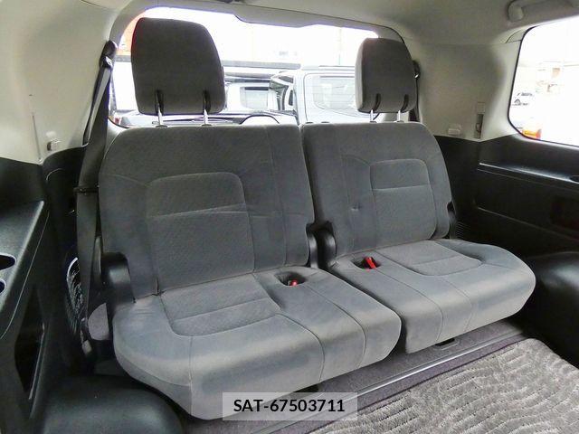 Toyota LAND CRUISER 2013-06 1825919-16