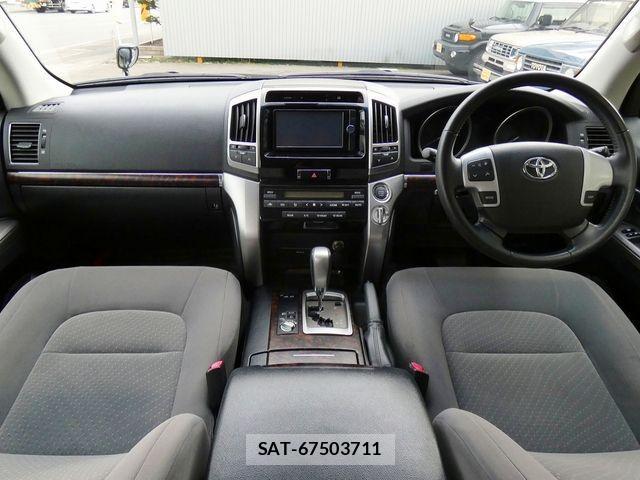 Toyota LAND CRUISER 2013-06 1825919-2