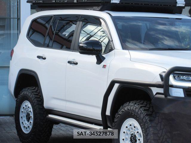 Toyota LAND CRUISER 2023-05 1847057-12