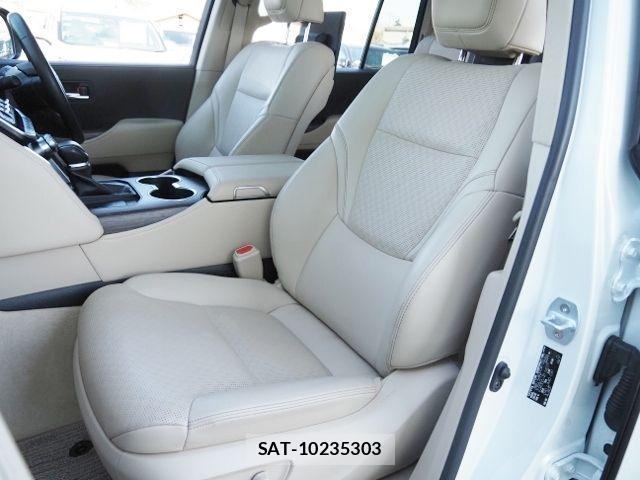 Toyota LAND CRUISER 2024-11 1904333-12