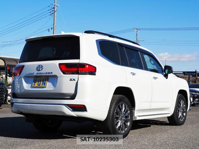 Toyota LAND CRUISER 2024-11 1904333-4