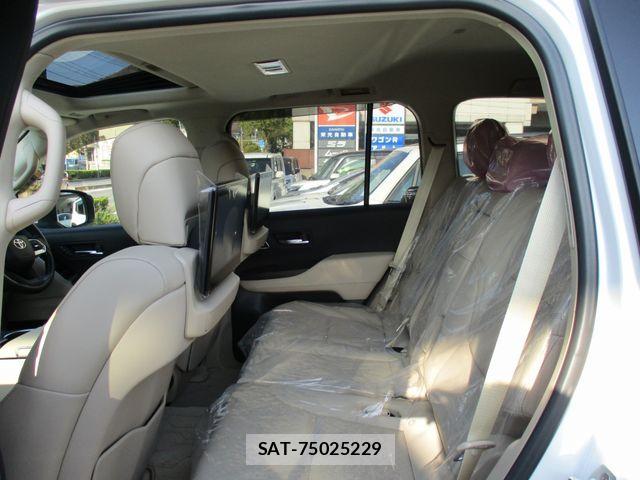 Toyota LAND CRUISER 2024-06 2030100-17
