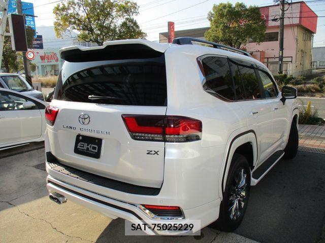 Toyota LAND CRUISER 2024-06 2030100-6