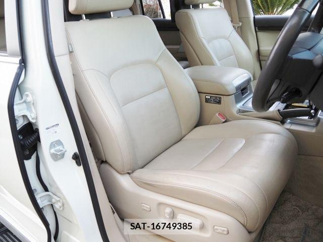 Toyota LAND CRUISER 2020-01 2081412-12