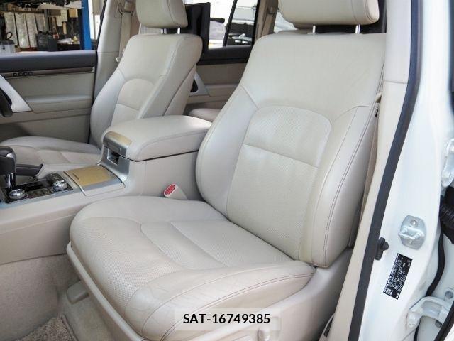 Toyota LAND CRUISER 2020-01 2081412-13