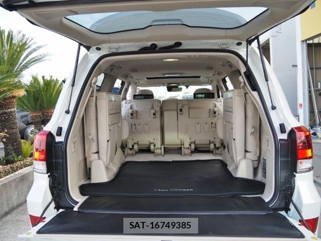 Toyota LAND CRUISER 2020-01 2081412-21