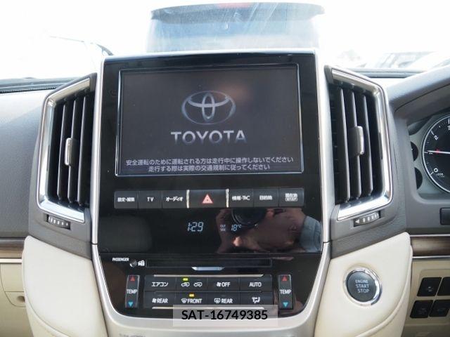 Toyota LAND CRUISER 2020-01 2081412-23