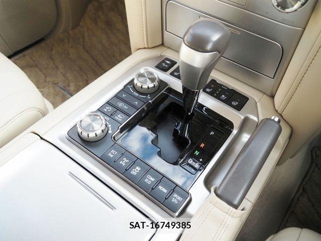 Toyota LAND CRUISER 2020-01 2081412-28