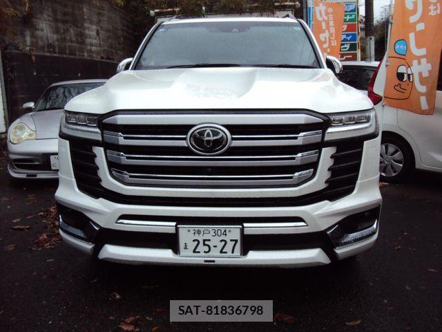 Toyota LAND CRUISER 2024-10 2099848-1