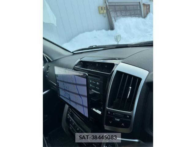 Toyota LAND CRUISER 2014-06 2102828-10