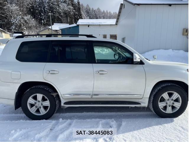 Toyota LAND CRUISER 2014-06 2102828-1