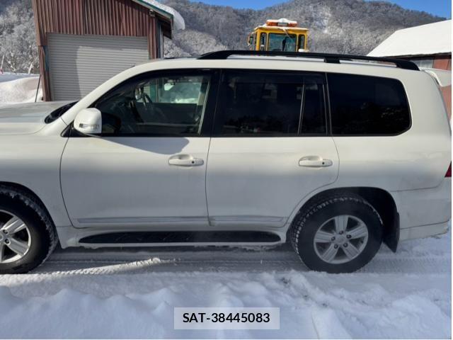 Toyota LAND CRUISER 2014-06 2102828-2