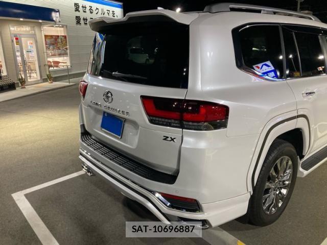 ユウ Used Toyota Land Cruiser 2023 - SUV Petrol for Sale | $62,996