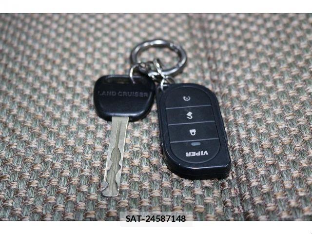 Toyota LAND CRUISER 1995-01 2668258-5
