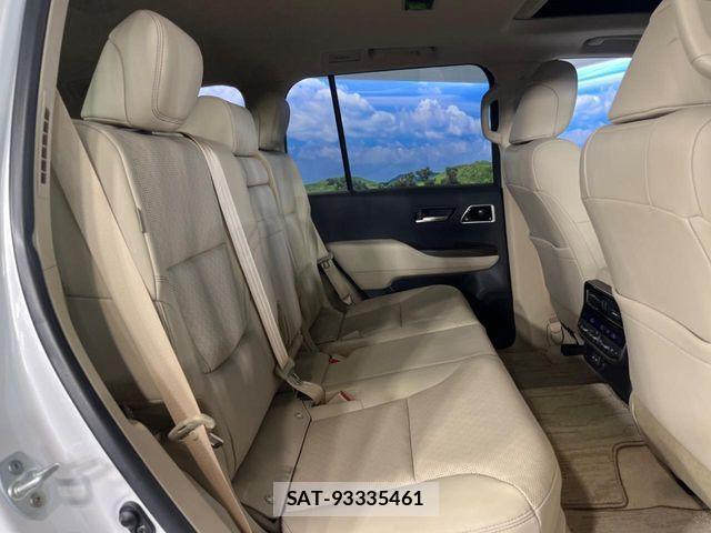 Toyota LAND CRUISER 2023-07 3015031-11