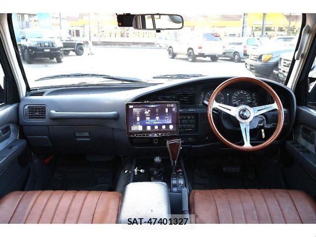 Toyota LAND CRUISER 1993-01 3673831-1