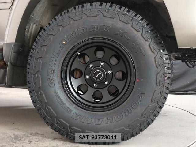 Toyota LAND CRUISER 1994-01 3673841-13