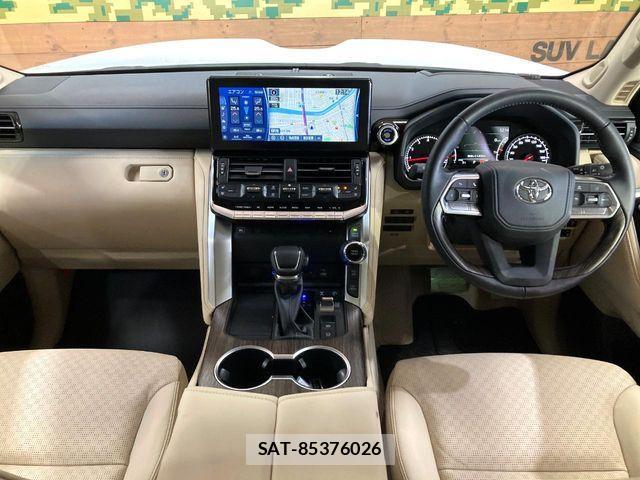 Toyota LAND CRUISER 2023-10 3673819-1