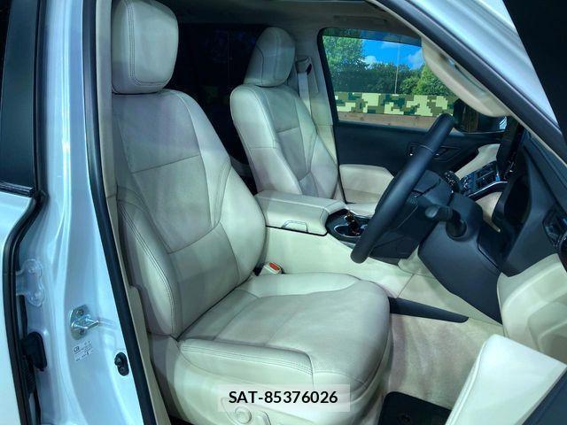 Toyota LAND CRUISER 2023-10 3673819-7
