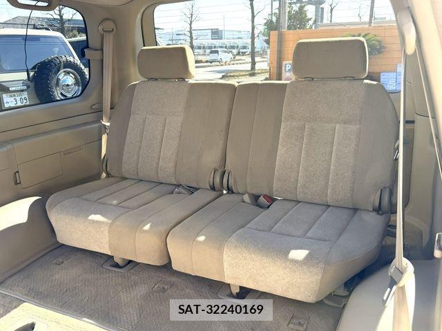 Toyota LAND CRUISER 2006-05 4325942-11