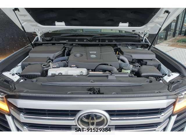 Toyota LAND CRUISER 2023-10 4754841-9